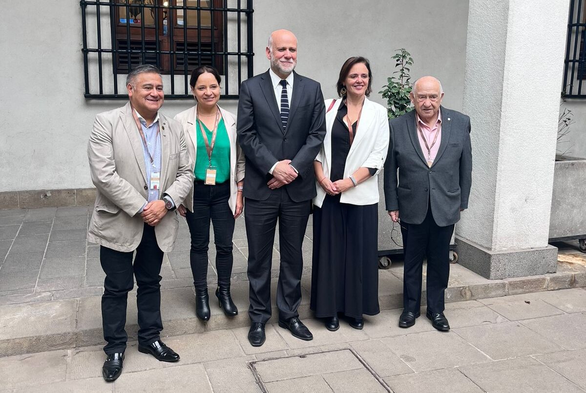 Directorio de Arcatel se reunió con Ministro Elizalde y parlamentarios