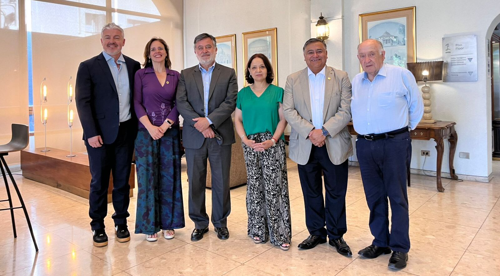 Reunión con Presidente de CNTV