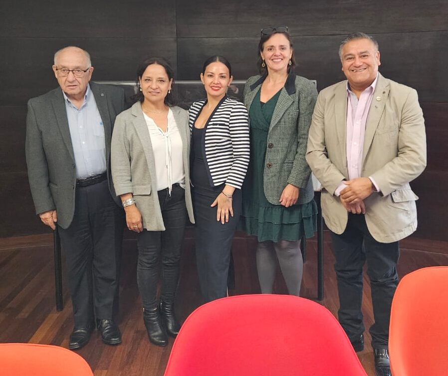 Ministra de las Culturas se reunió con ARCATEL