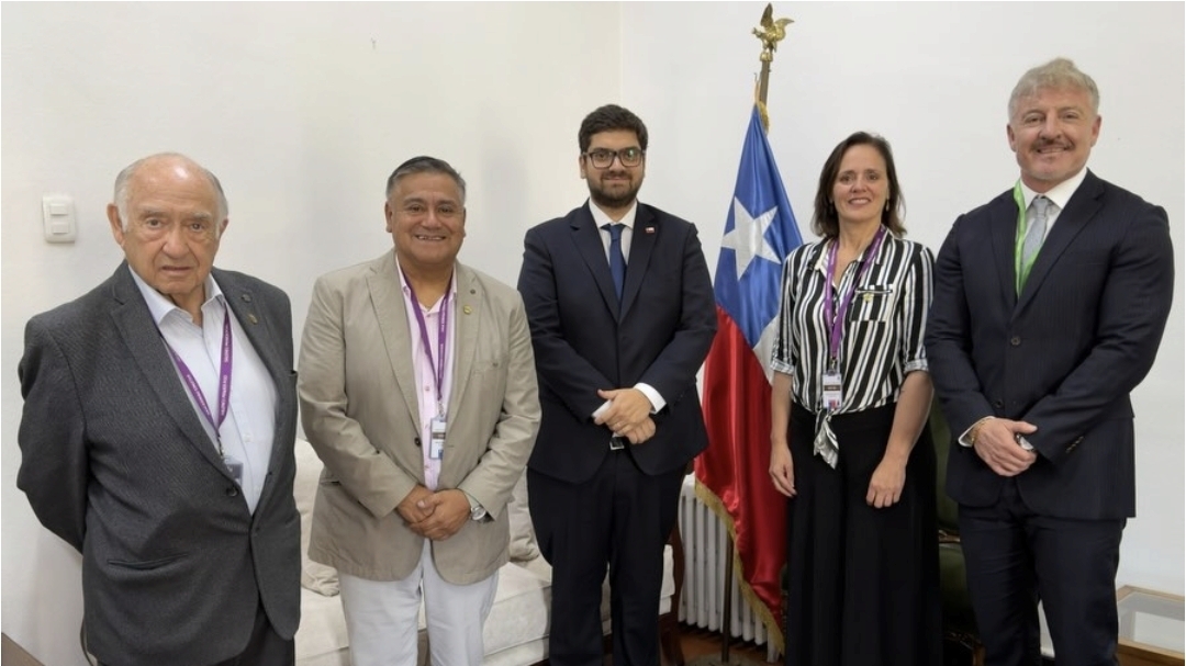 ARCATEL visita al nuevo gobierno en La Moneda